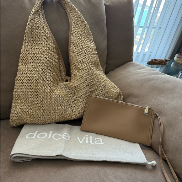 Missie Tote Natural Raffia - Picture 2 of 3